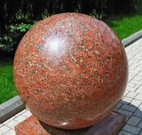 Шары декор красный гранит Mapl Red ∅ 850 мм. (519025) низкие цены поставка от производителя