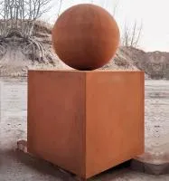 Шар — стальной куб кортен (518929) ∅ 500 мм. Гагарин